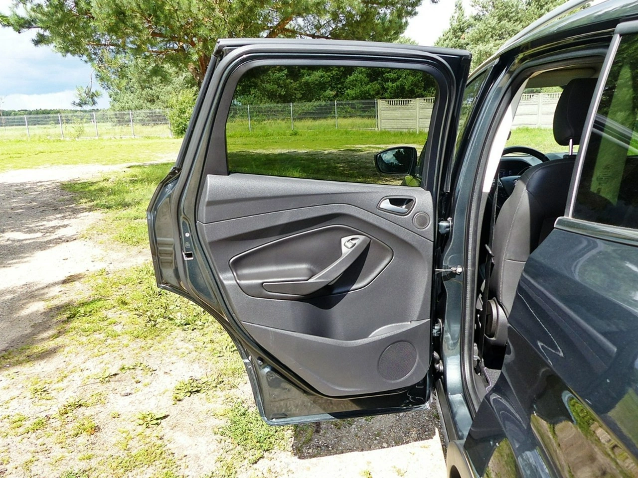 Ford Kuga - Zdjęcie 21