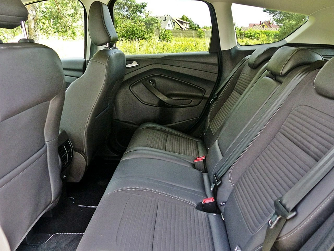 Ford Kuga - Zdjęcie 22