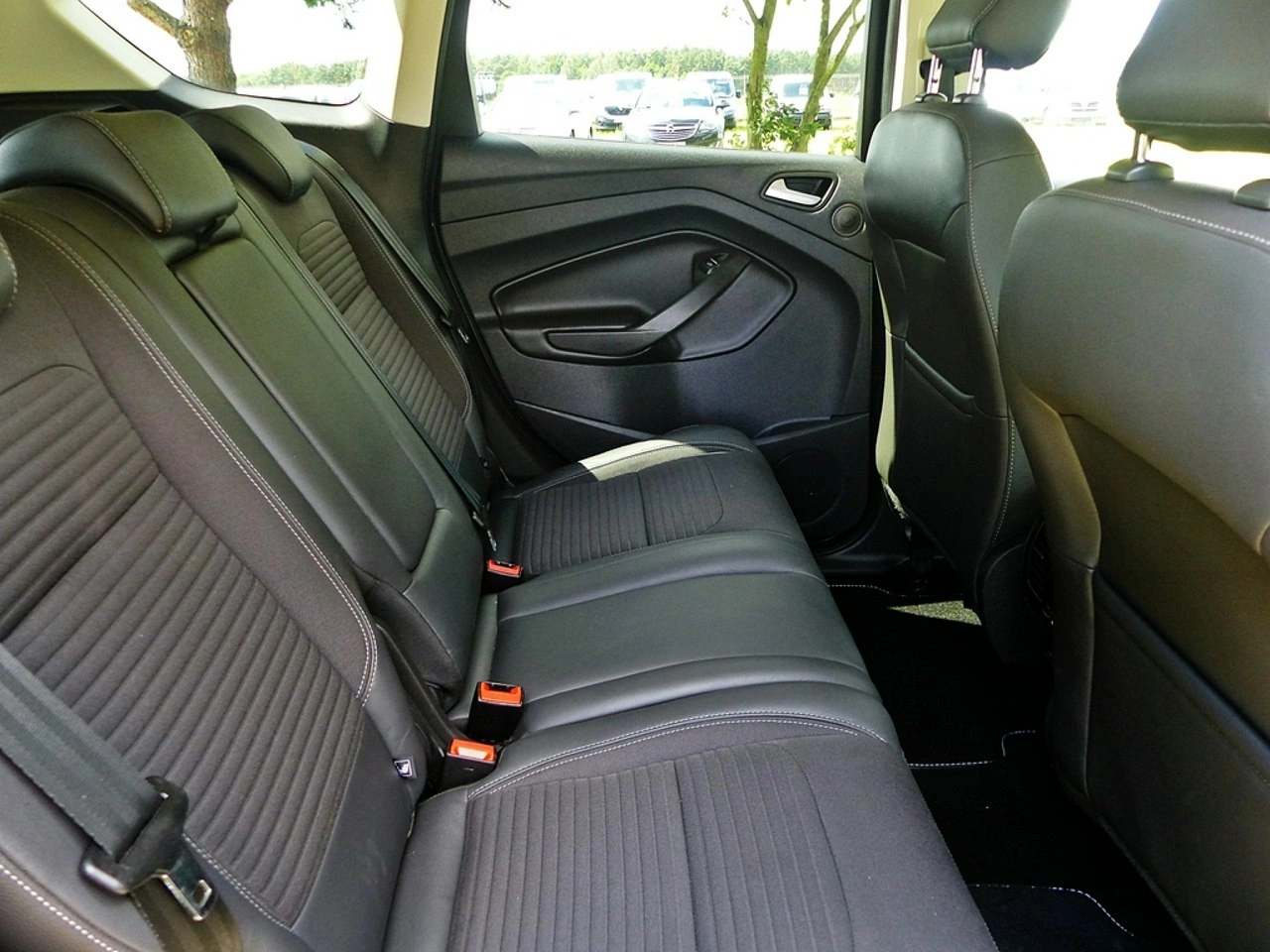 Ford Kuga - Zdjęcie 23