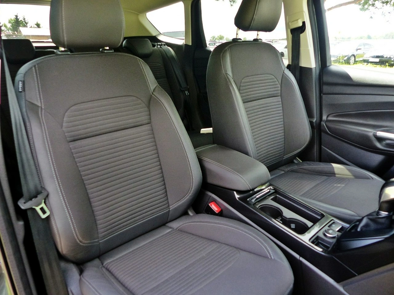 Ford Kuga - Zdjęcie 26