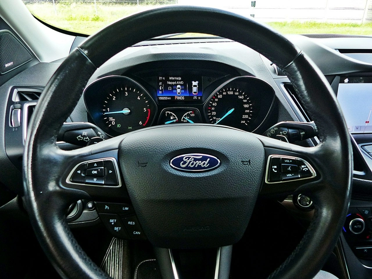 Ford Kuga - Zdjęcie 27