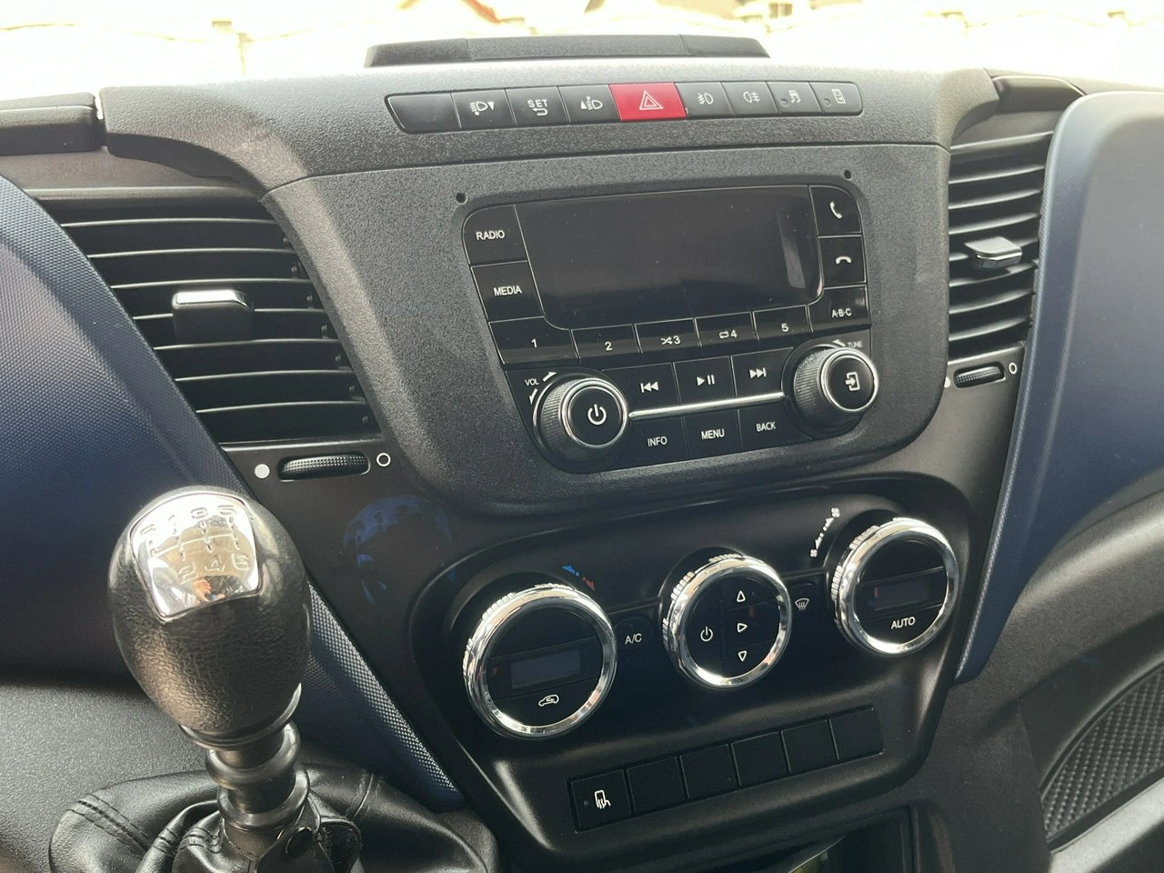 Iveco Daily - Zdjęcie 17