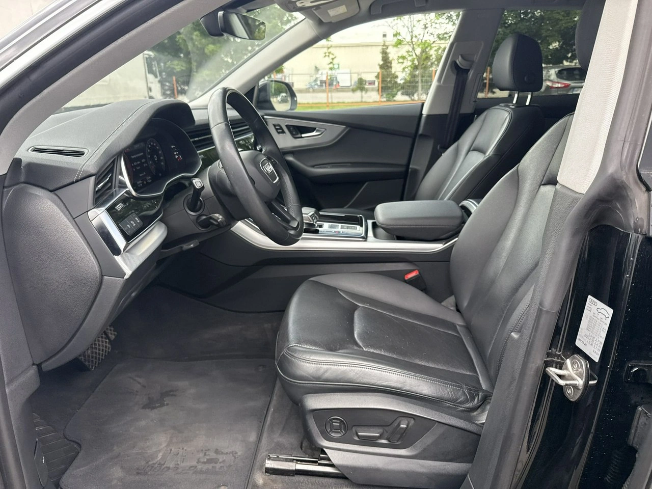 Audi Q8 - Zdjęcie 9