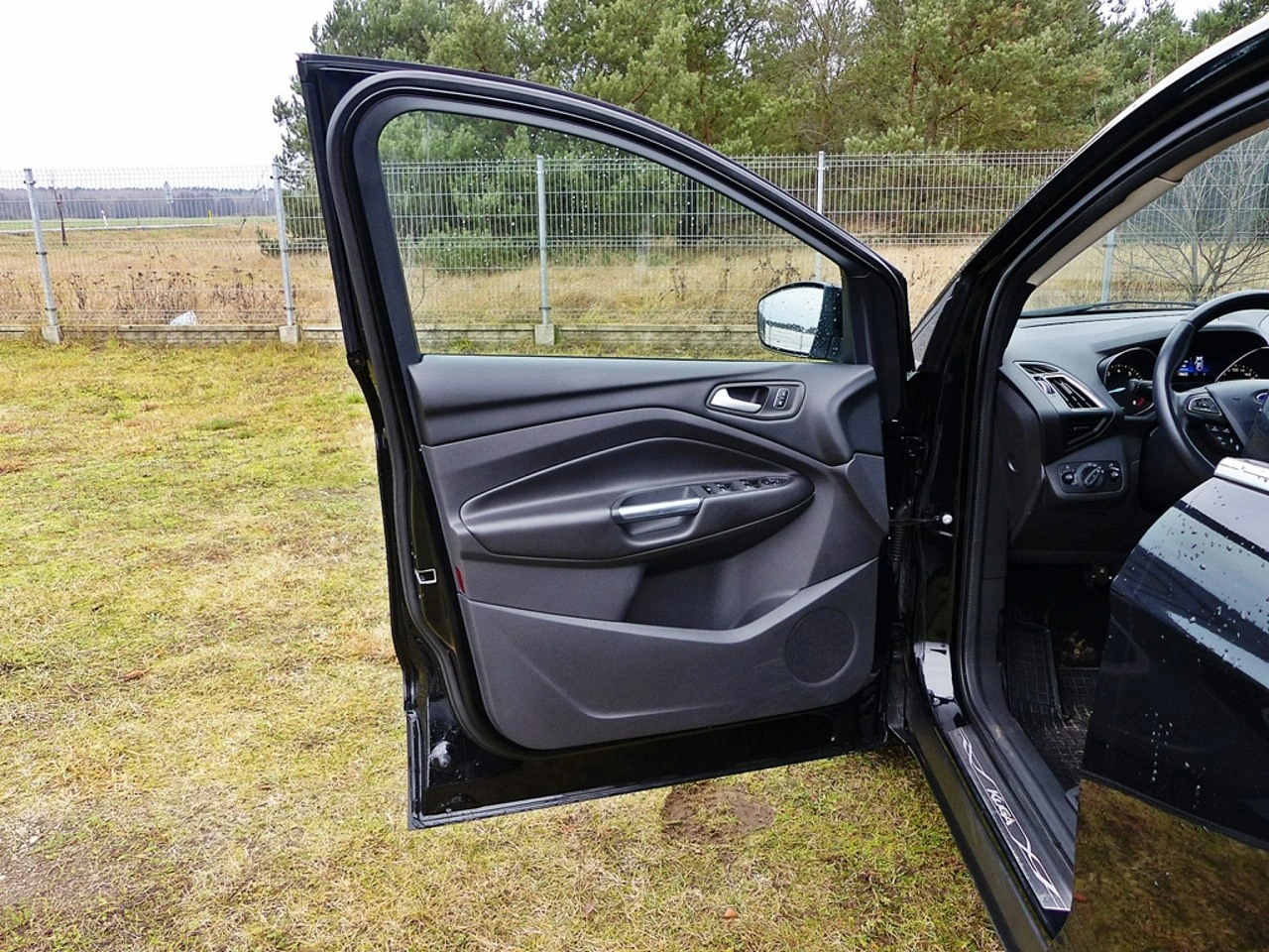 Ford Kuga - Zdjęcie 16