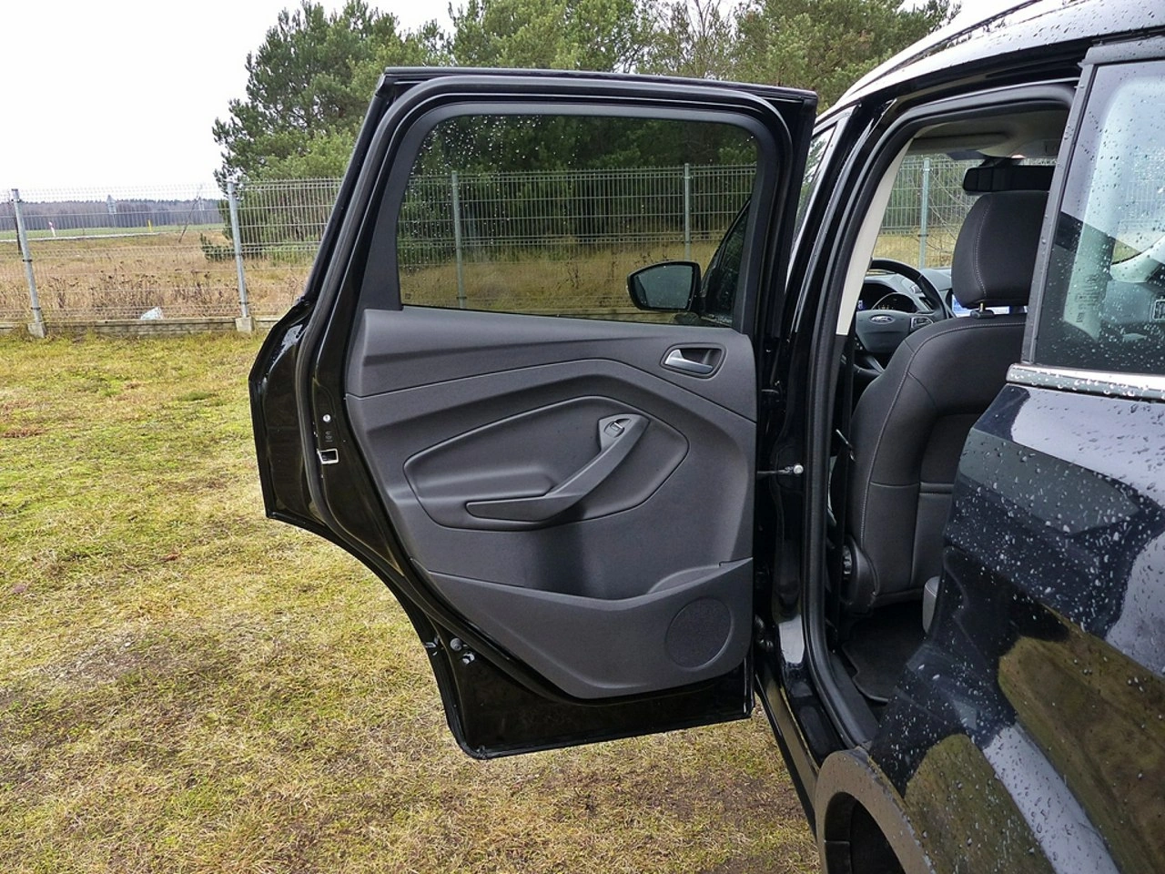 Ford Kuga - Zdjęcie 20