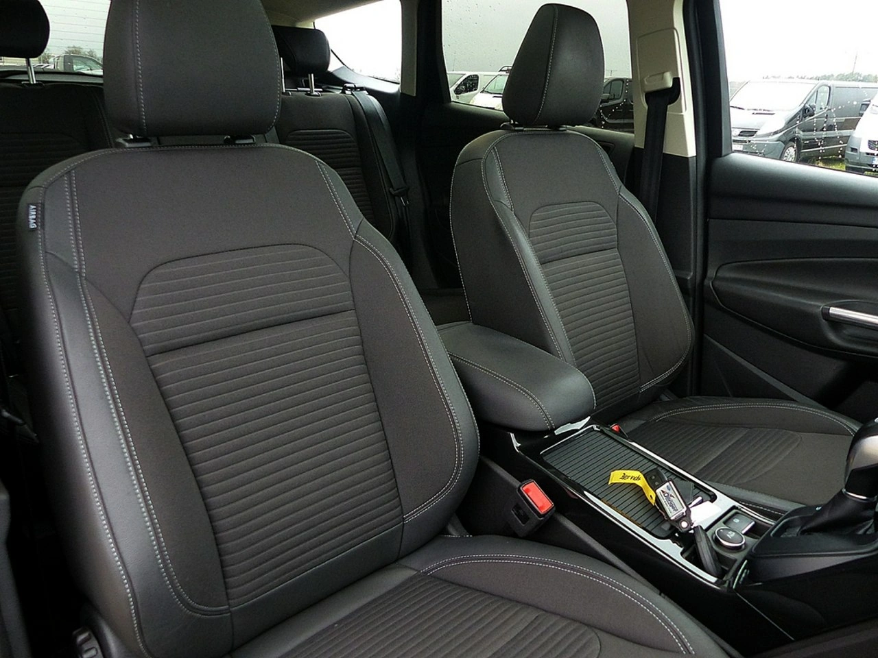 Ford Kuga - Zdjęcie 26