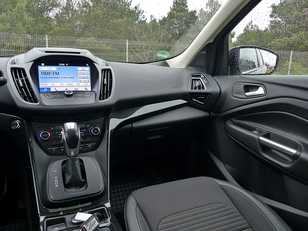 Ford Kuga - Zdjęcie 36