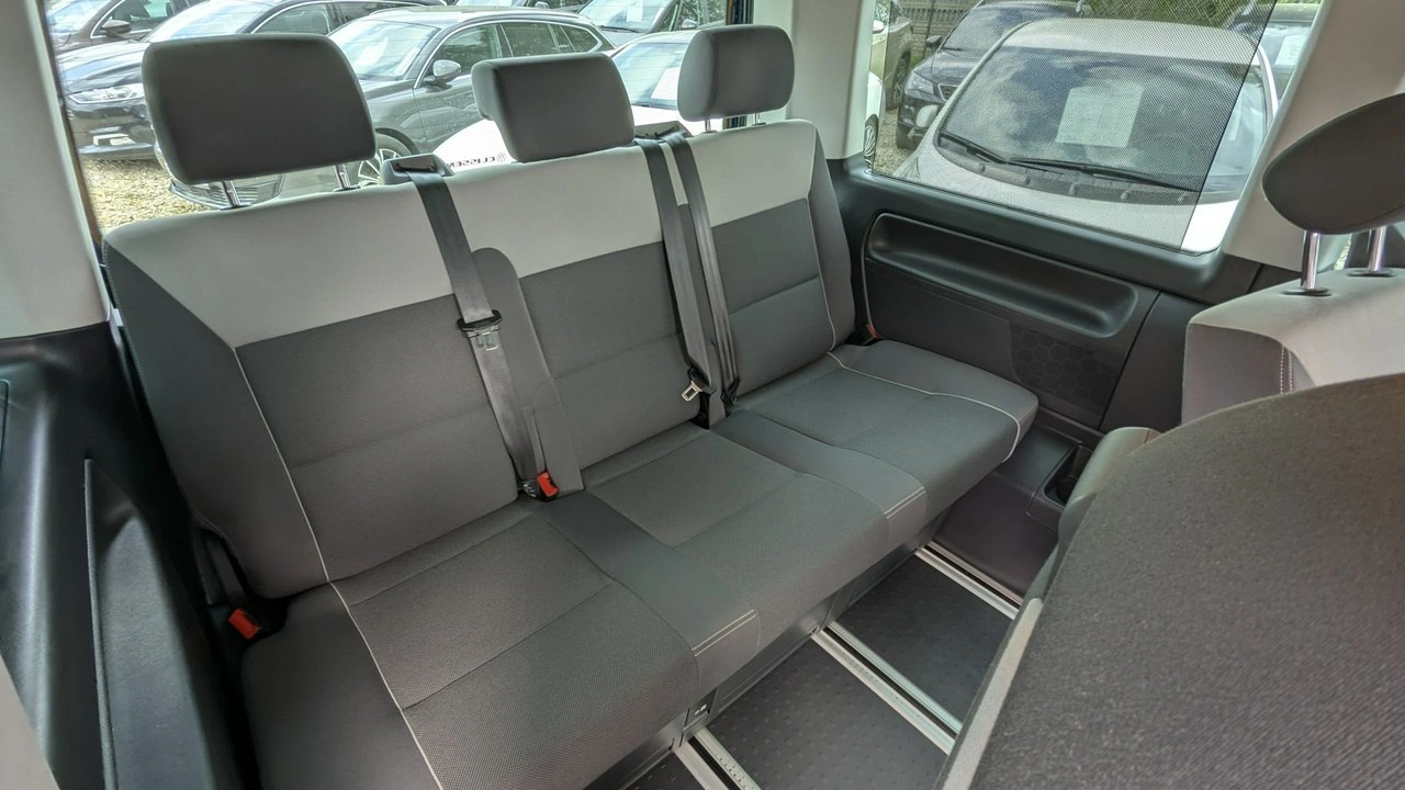 Volkswagen Multivan - Zdjęcie 20