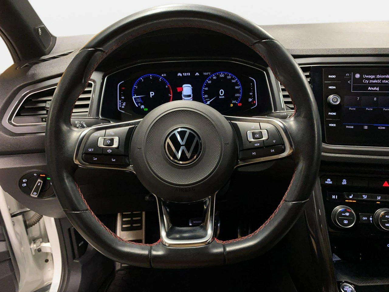 Volkswagen T-Roc - Zdjęcie 17