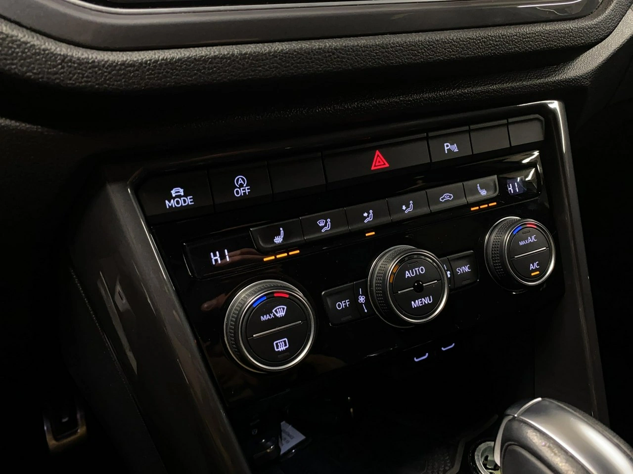 Volkswagen T-Roc - Zdjęcie 23