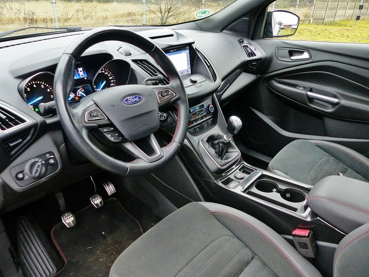 Ford Kuga - Zdjęcie 16