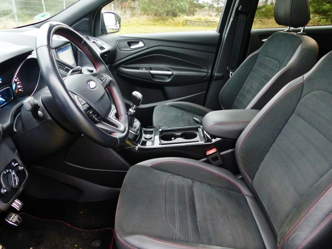 Ford Kuga - Zdjęcie 17