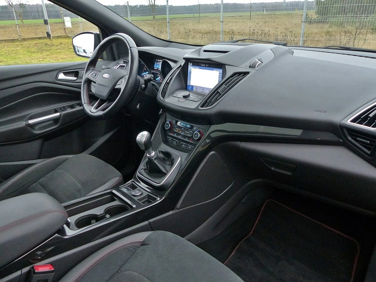 Ford Kuga - Zdjęcie 23