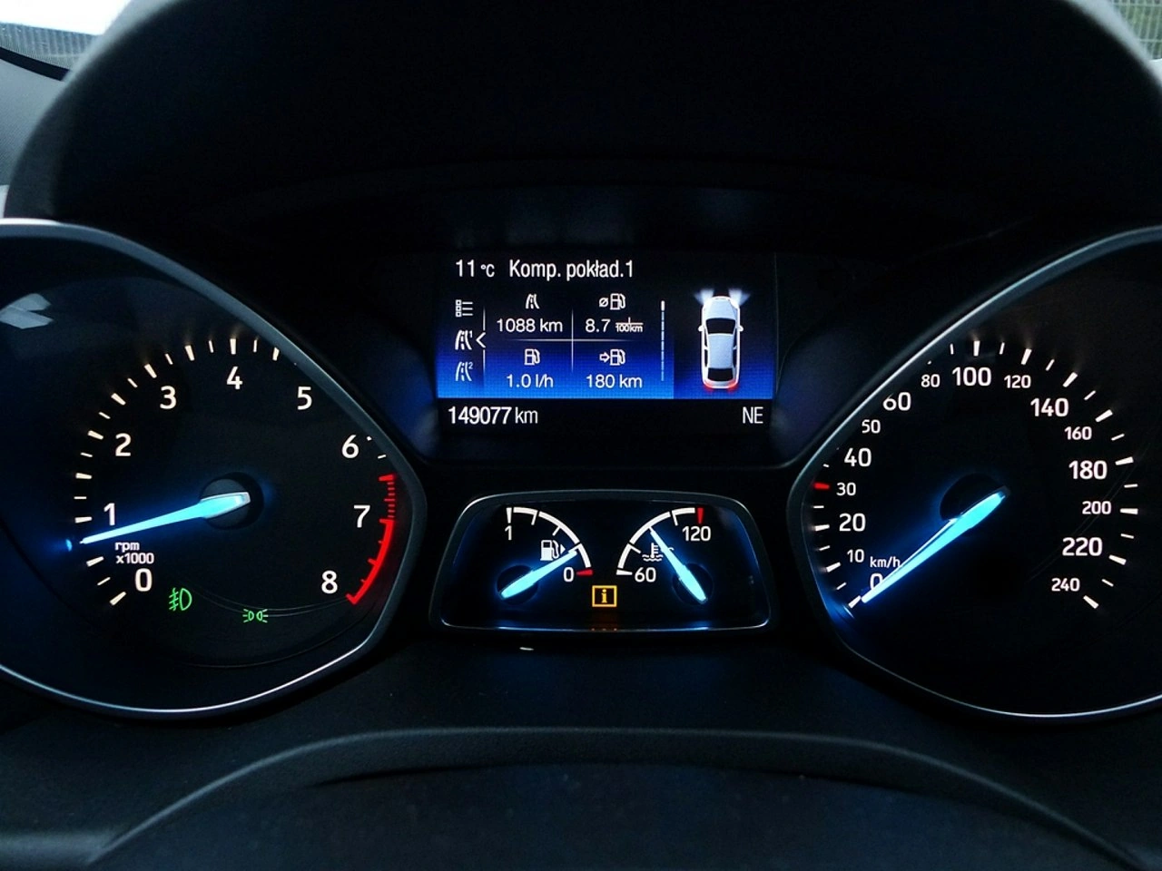 Ford Kuga - Zdjęcie 27