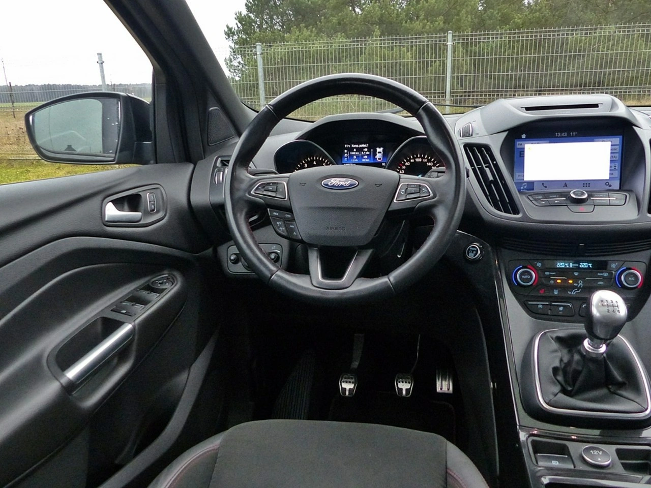 Ford Kuga - Zdjęcie 34