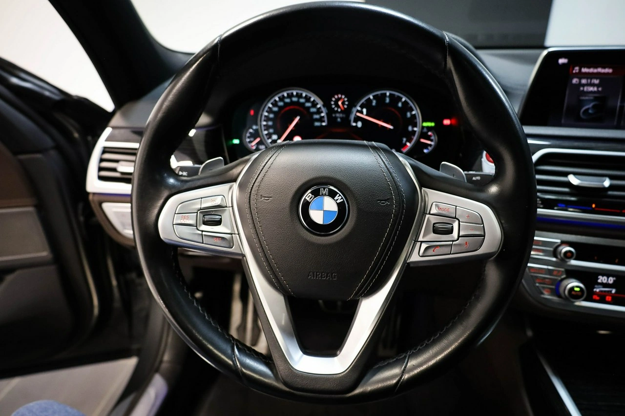 BMW 740 - Zdjęcie 23