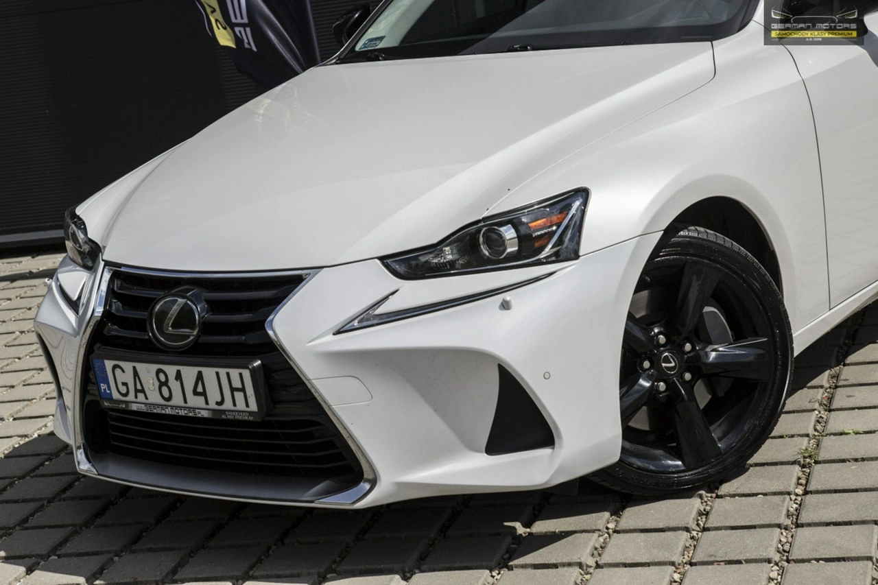 Lexus IS - Zdjęcie 9