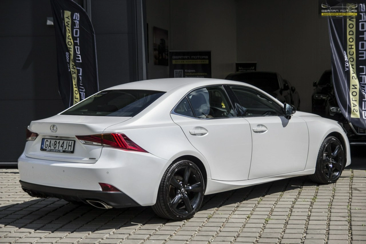 Lexus IS - Zdjęcie 12