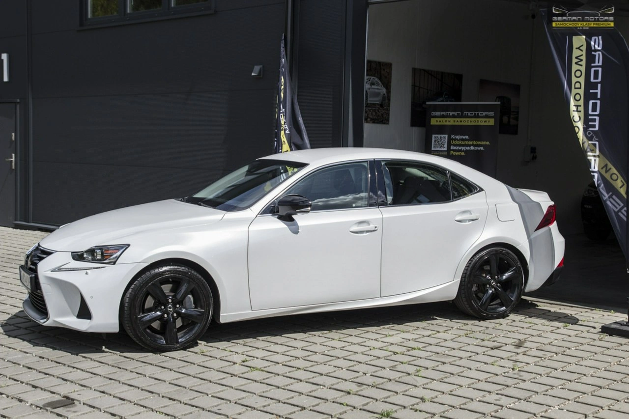 Lexus IS - Zdjęcie 16