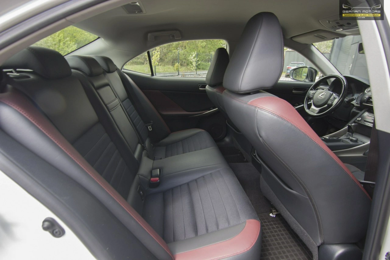 Lexus IS - Zdjęcie 29