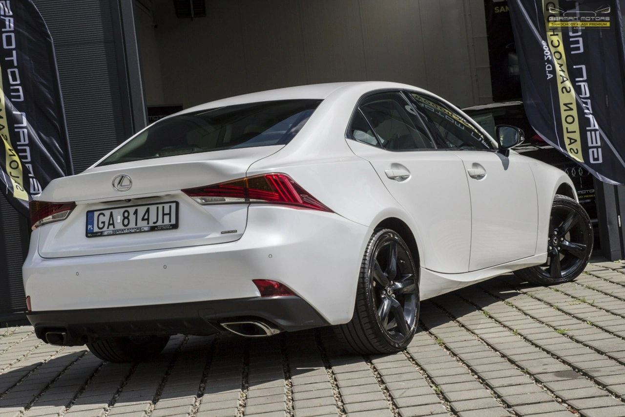 Lexus IS - Zdjęcie 4