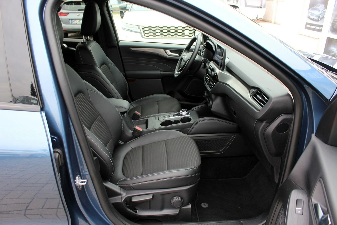 Ford Kuga - Zdjęcie 12