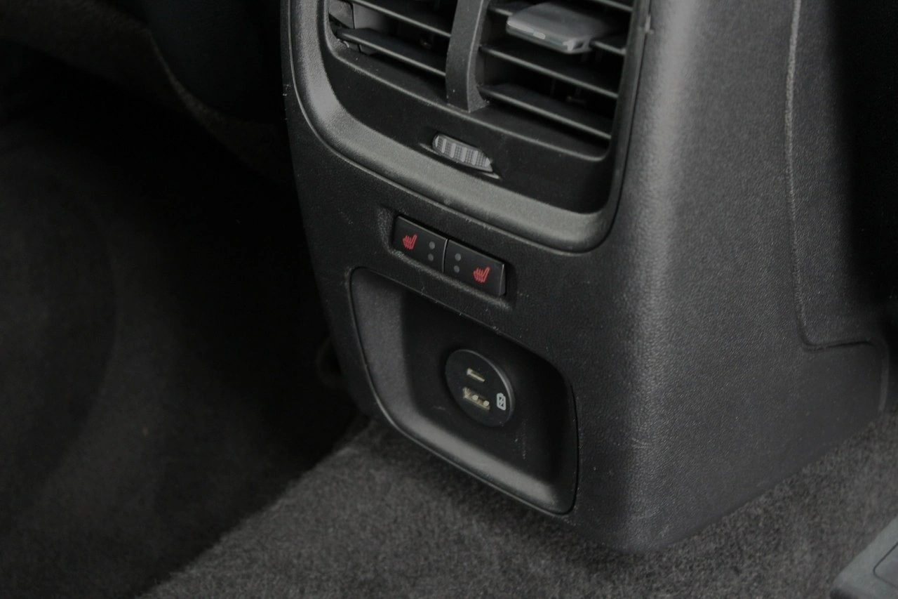 Ford Kuga - Zdjęcie 16