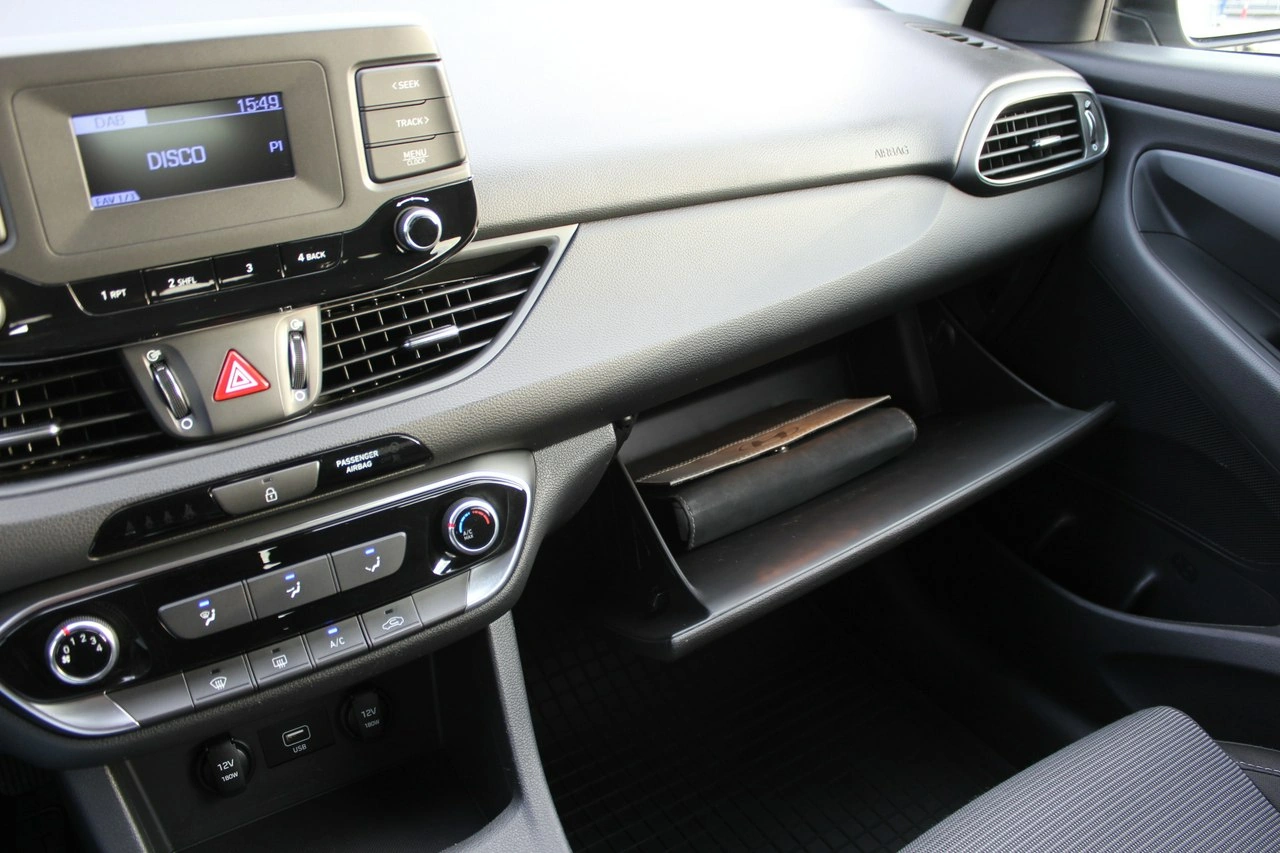 Hyundai i30 - Zdjęcie 24