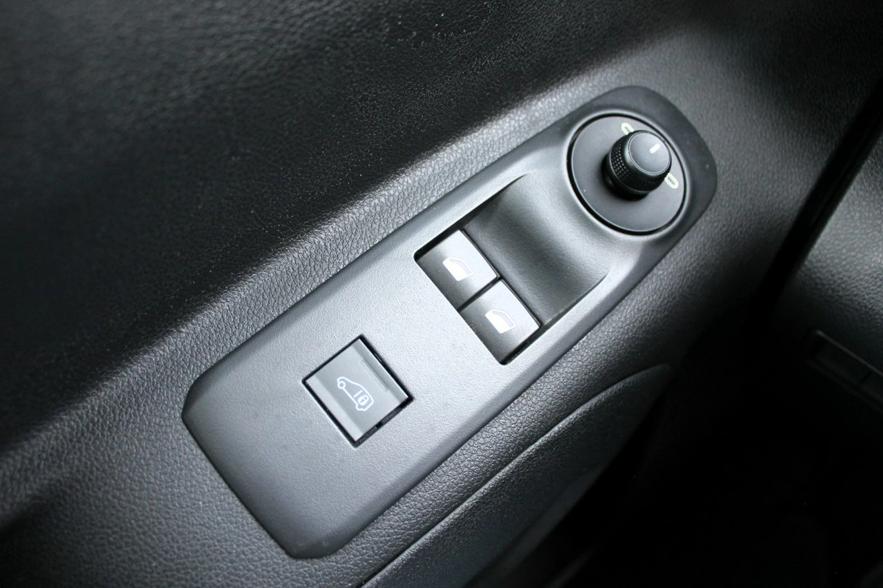 Peugeot Partner - Zdjęcie 19
