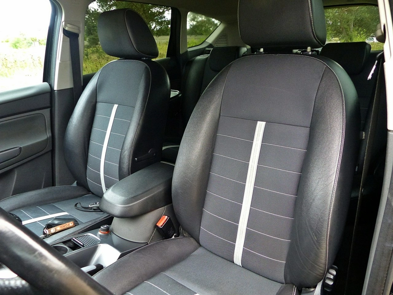 Ford Kuga - Zdjęcie 20