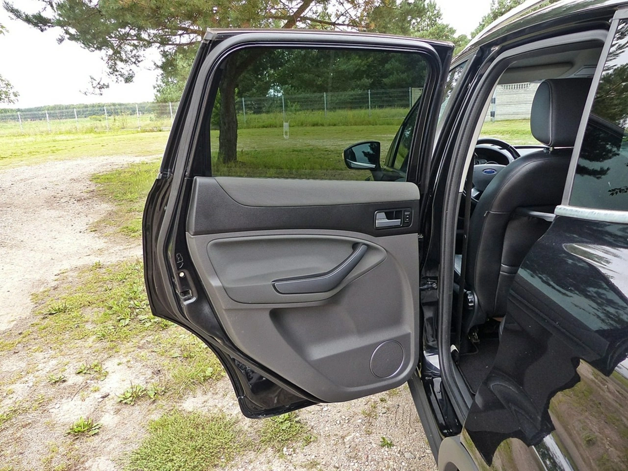 Ford Kuga - Zdjęcie 21