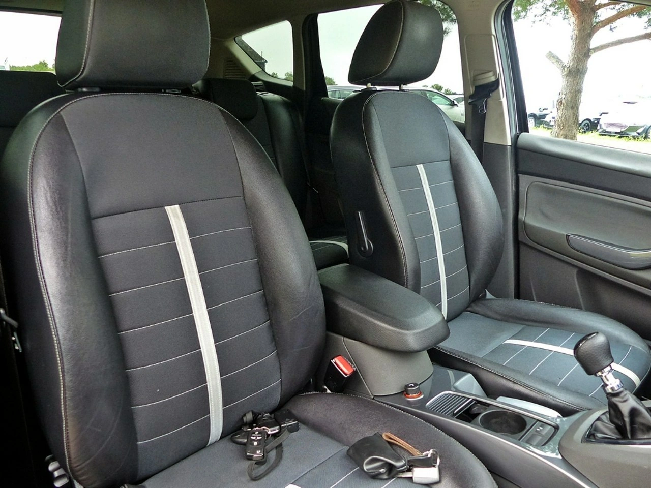 Ford Kuga - Zdjęcie 26