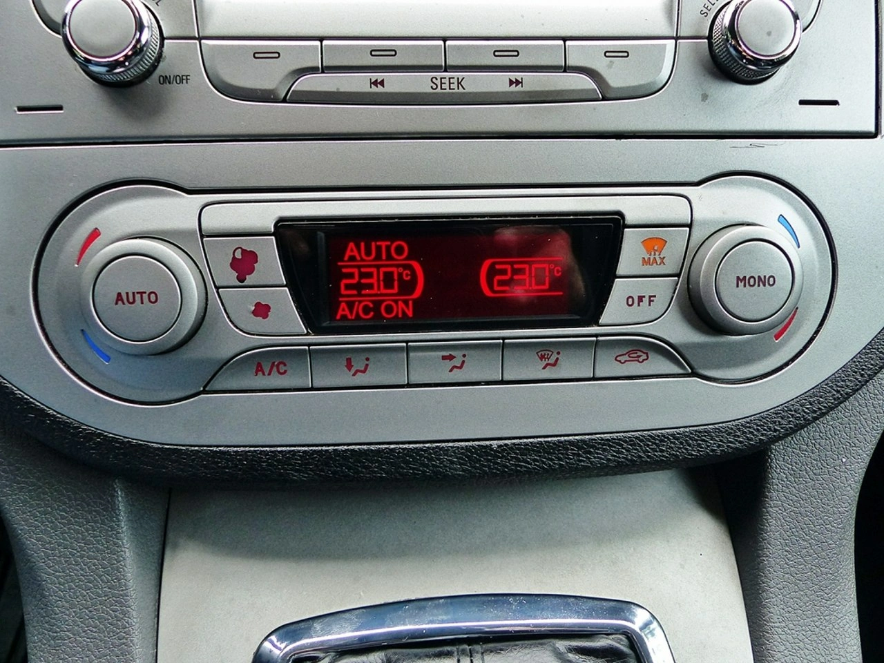 Ford Kuga - Zdjęcie 33