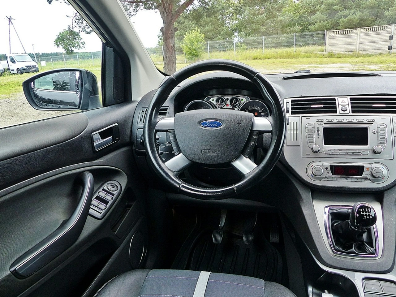 Ford Kuga - Zdjęcie 35