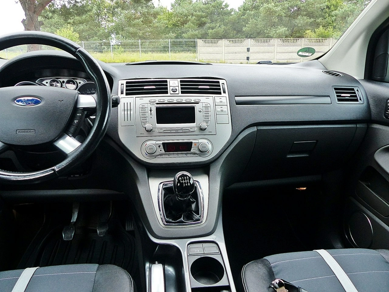 Ford Kuga - Zdjęcie 36