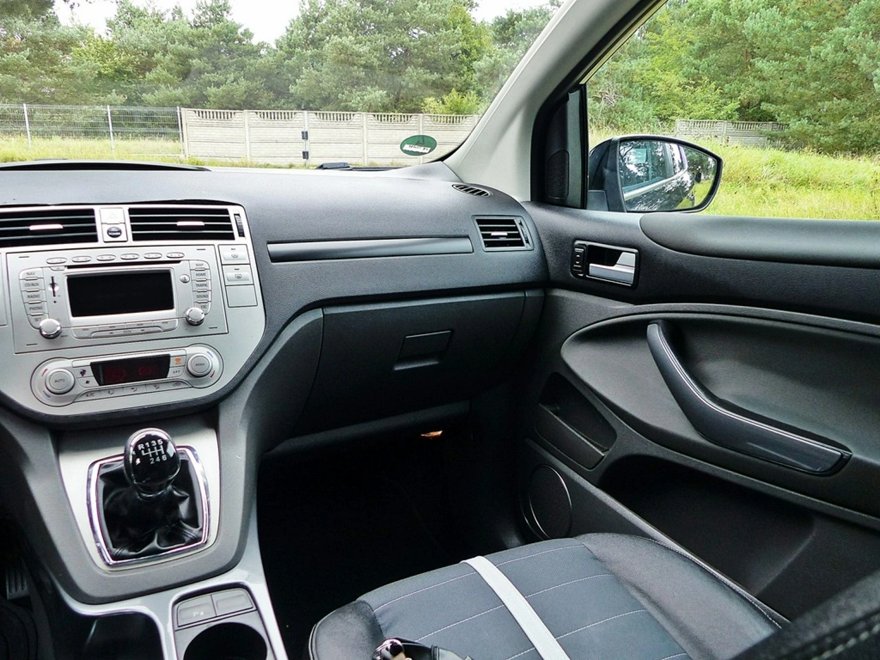 Ford Kuga - Zdjęcie 37