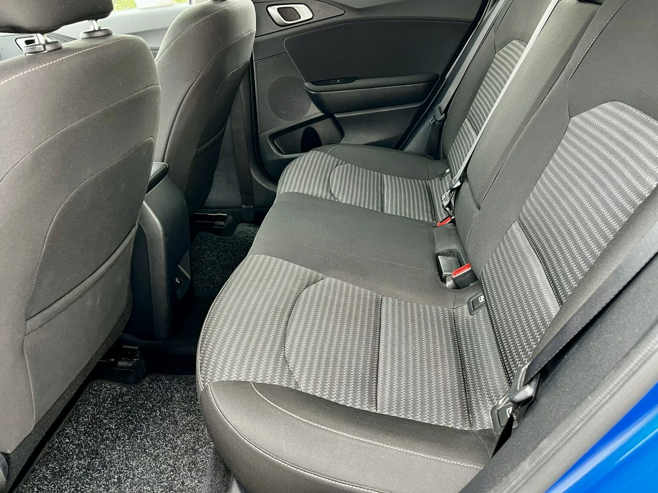 Kia Ceed - Zdjęcie 10