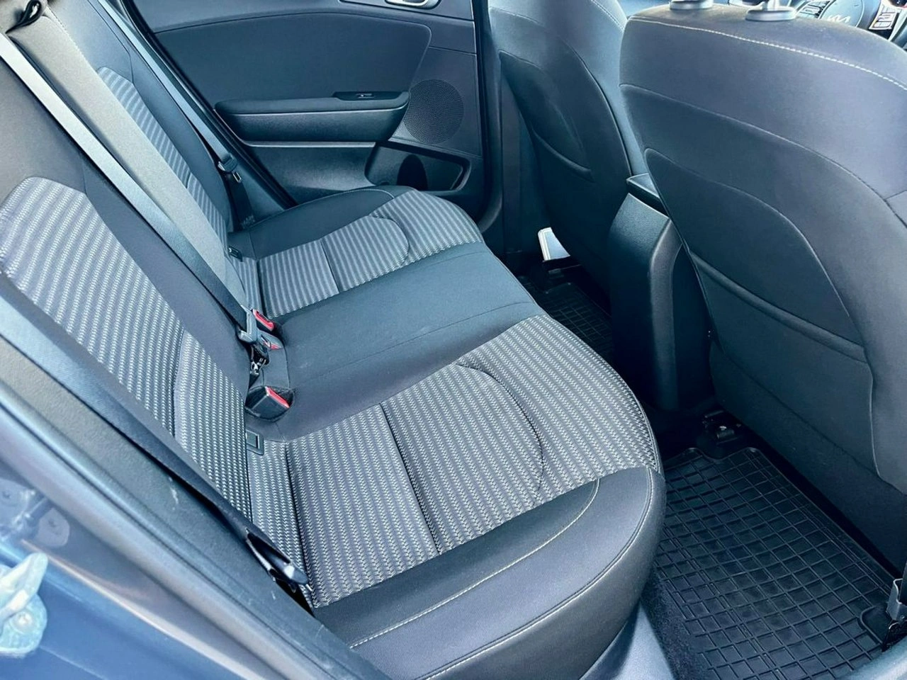 Kia Ceed - Zdjęcie 12