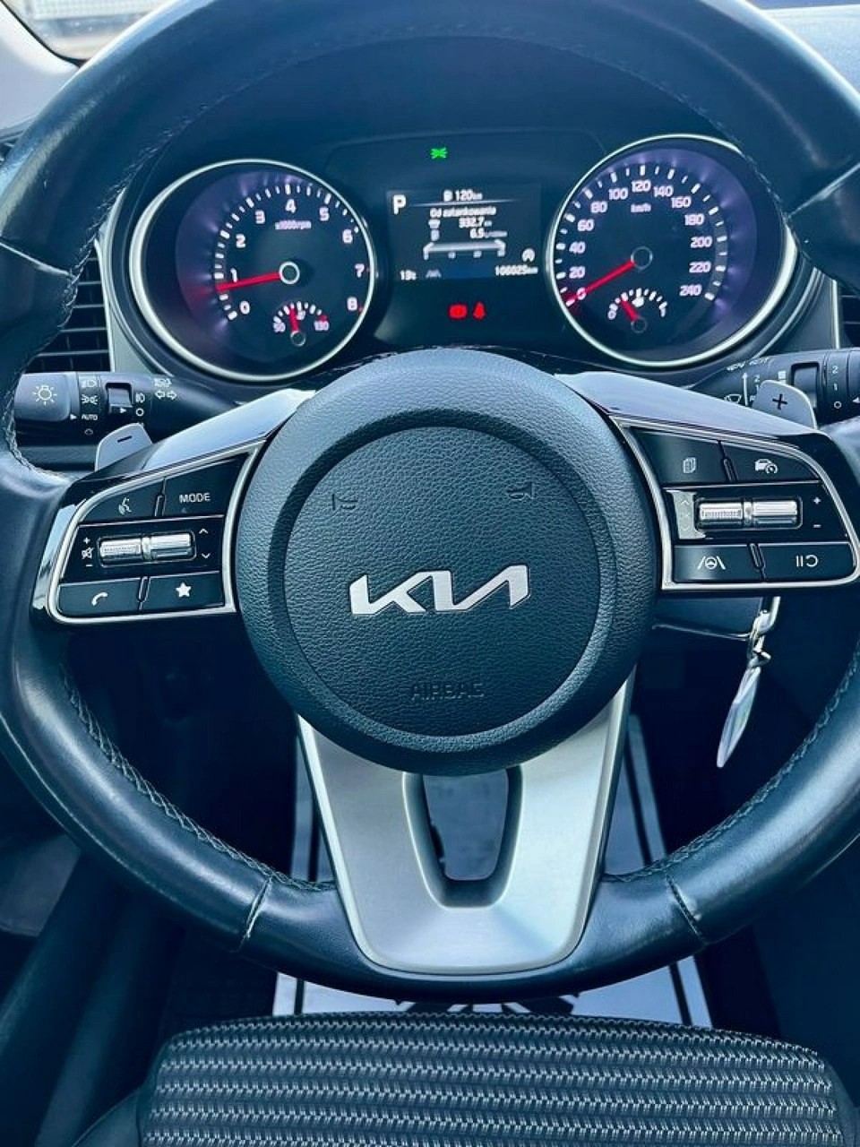 Kia Ceed - Zdjęcie 15