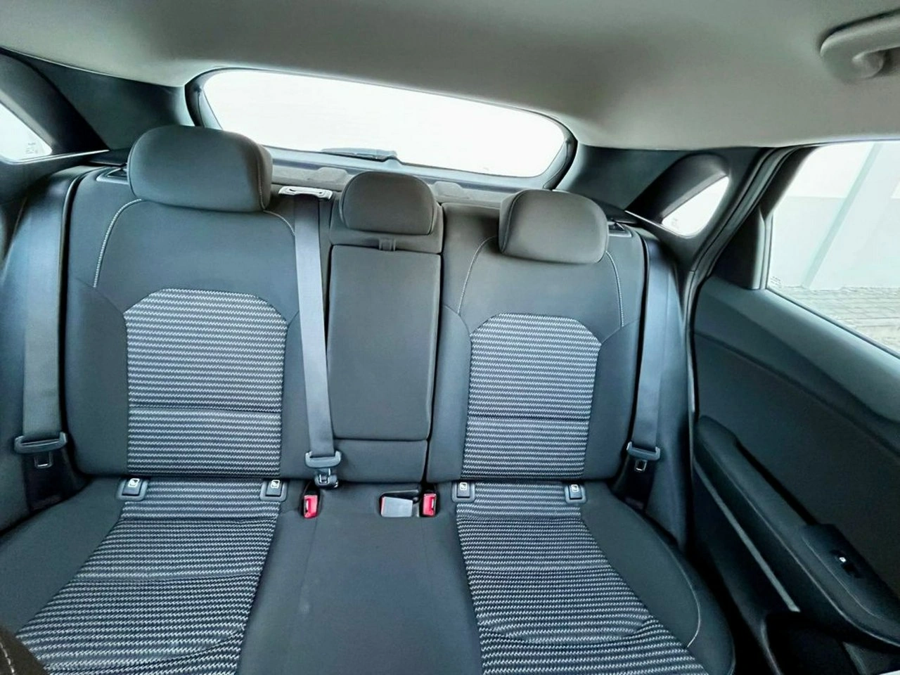 Kia Ceed - Zdjęcie 17