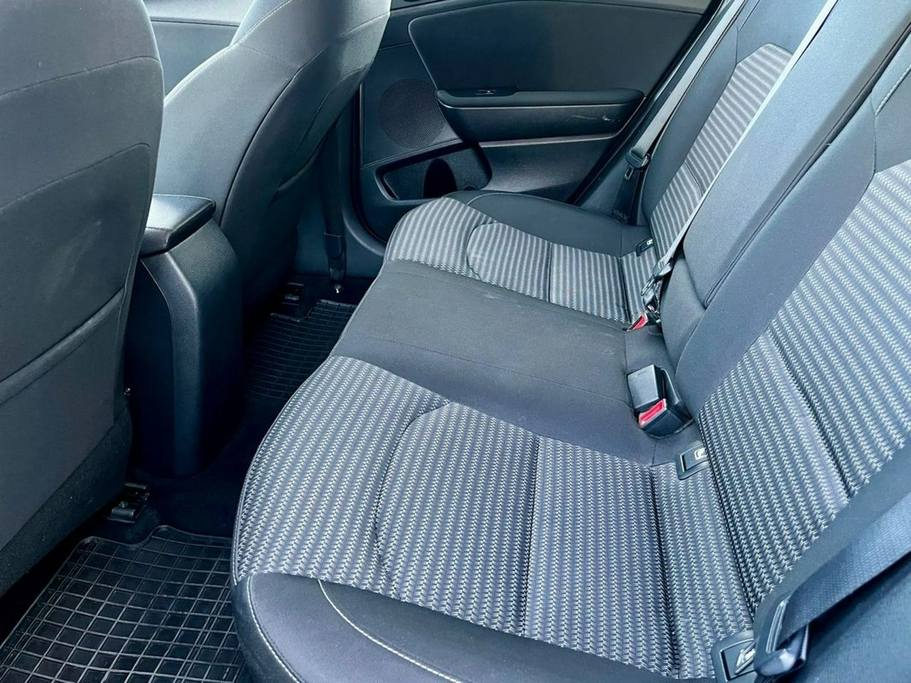 Kia Ceed - Zdjęcie 5