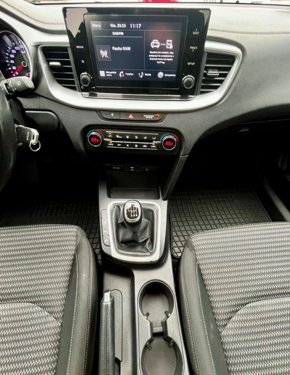 Kia Ceed - Zdjęcie 11