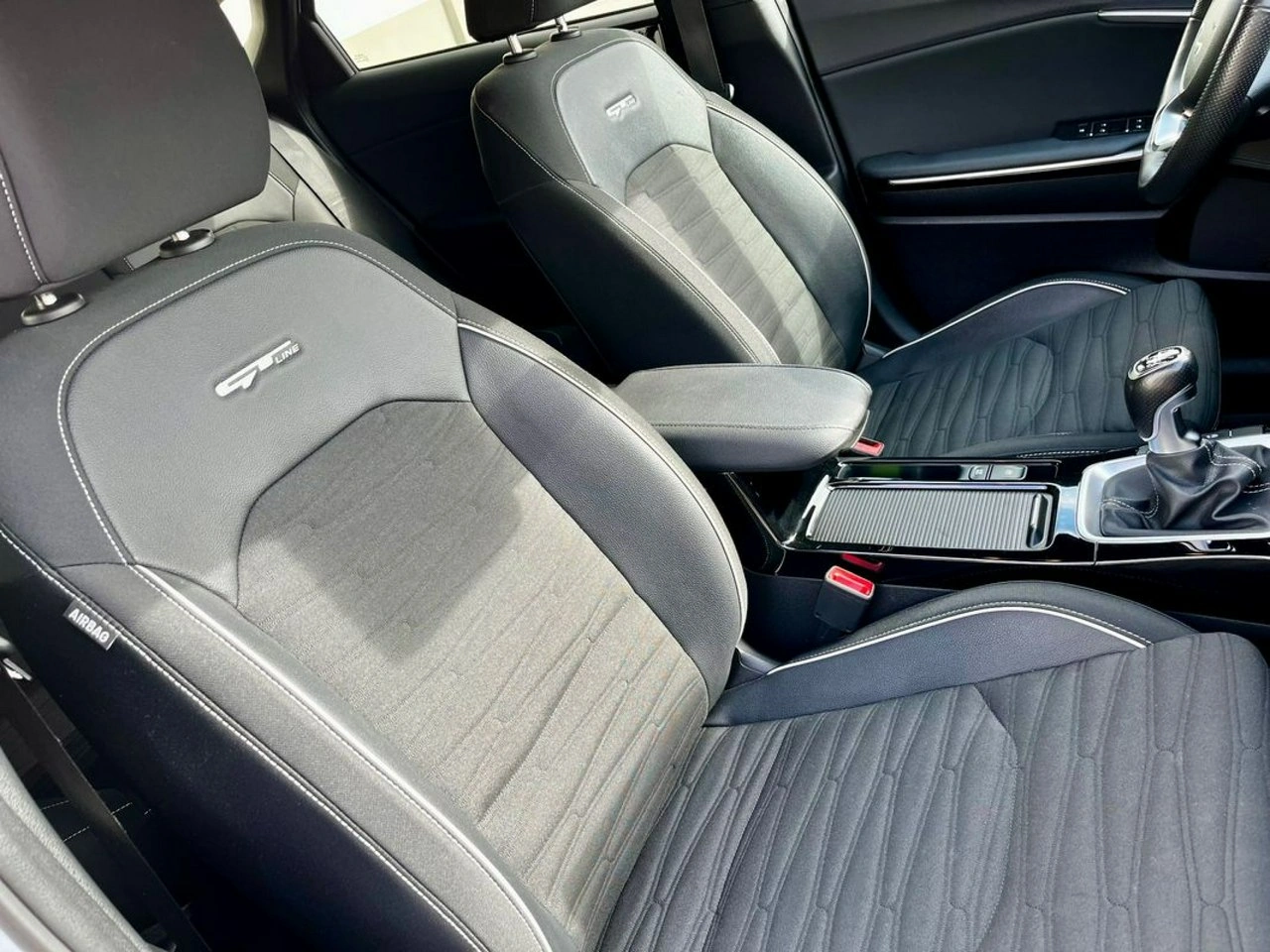 Kia Pro_cee'd - Zdjęcie 9