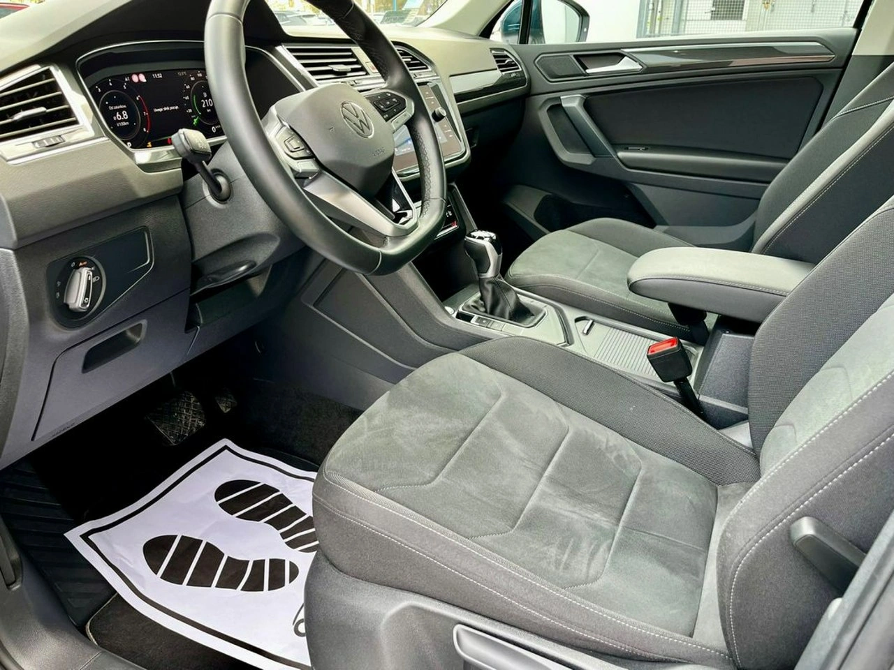 Volkswagen Tiguan - Zdjęcie 11