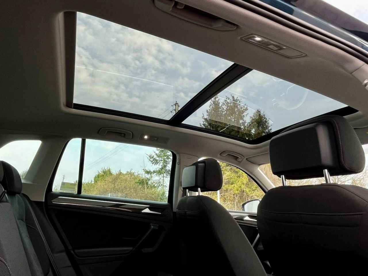 Volkswagen Tiguan - Zdjęcie 25