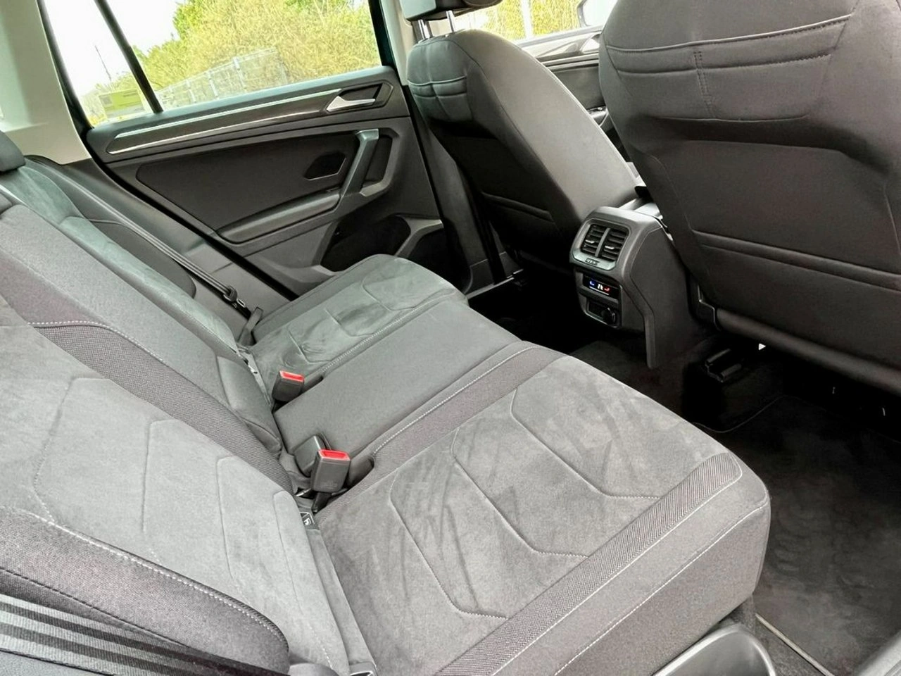 Volkswagen Tiguan - Zdjęcie 8