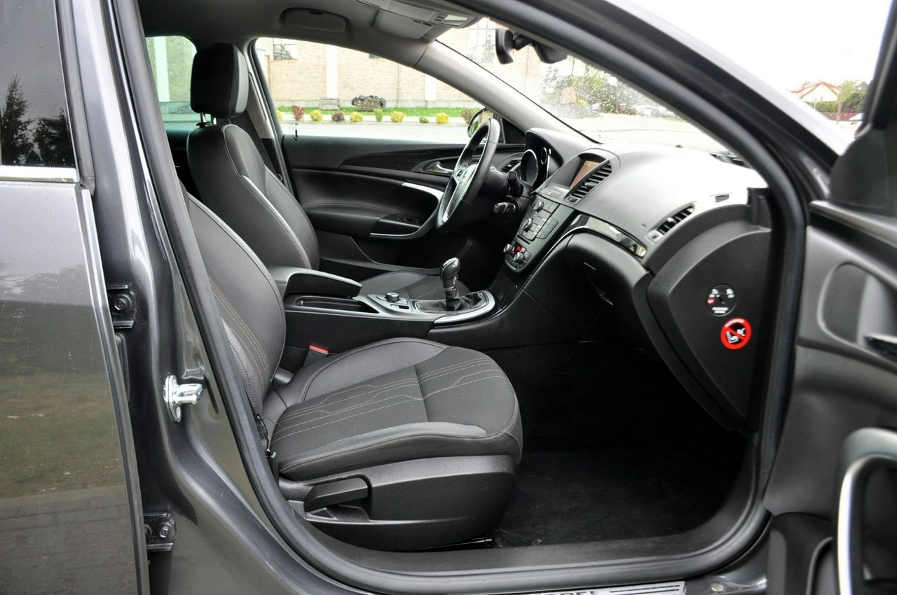 Opel Insignia - Zdjęcie 16