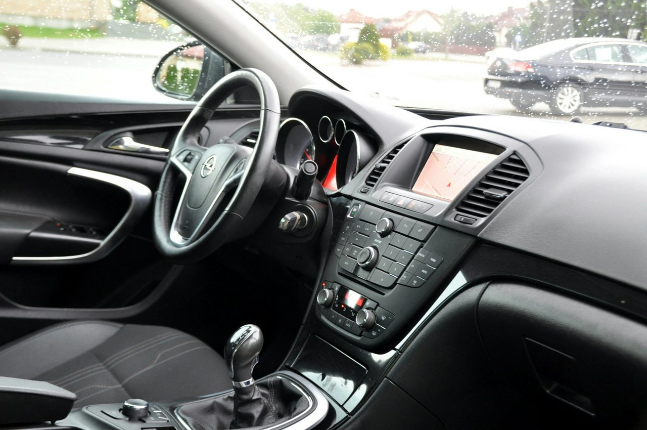 Opel Insignia - Zdjęcie 17