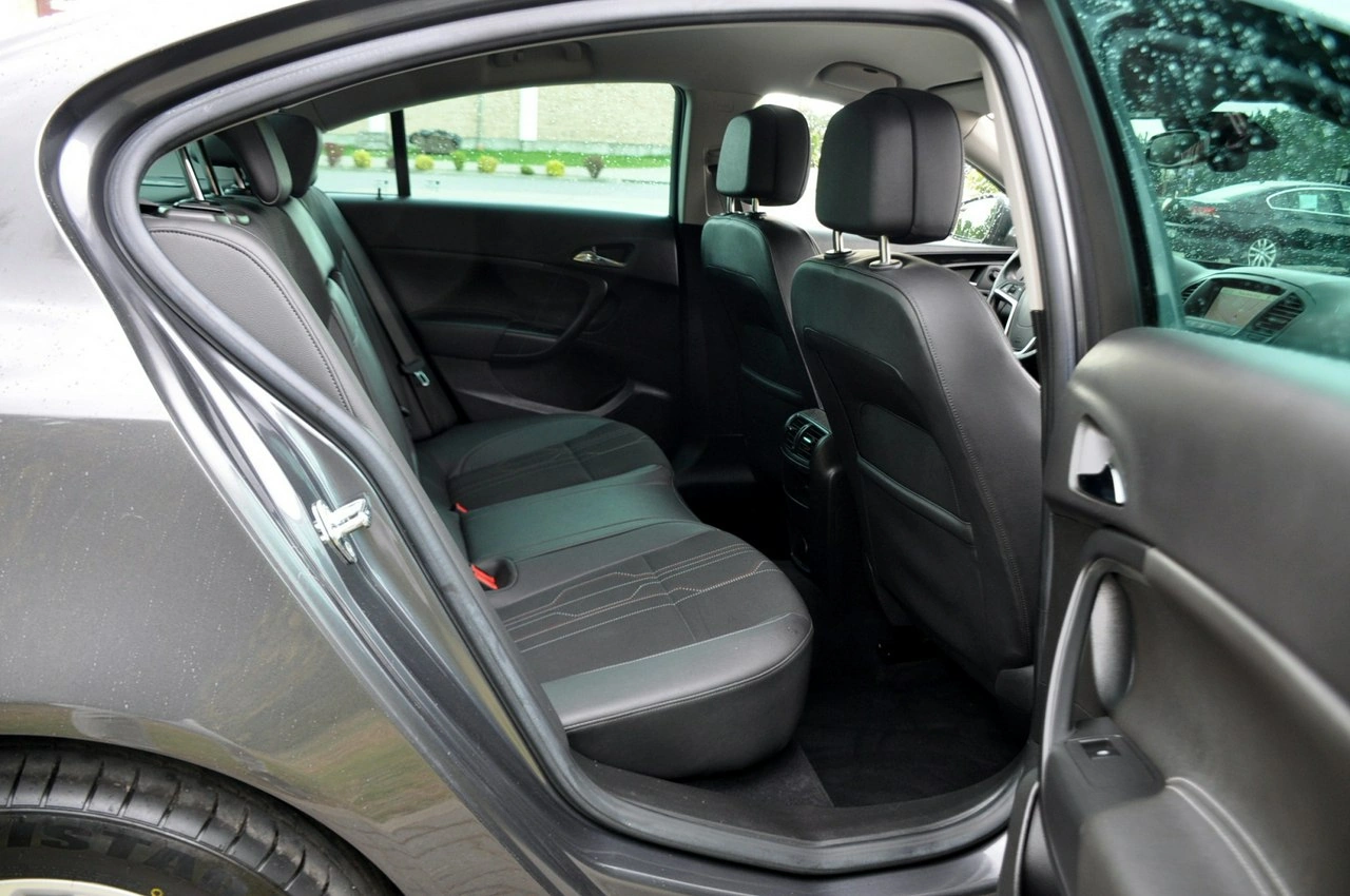 Opel Insignia - Zdjęcie 18