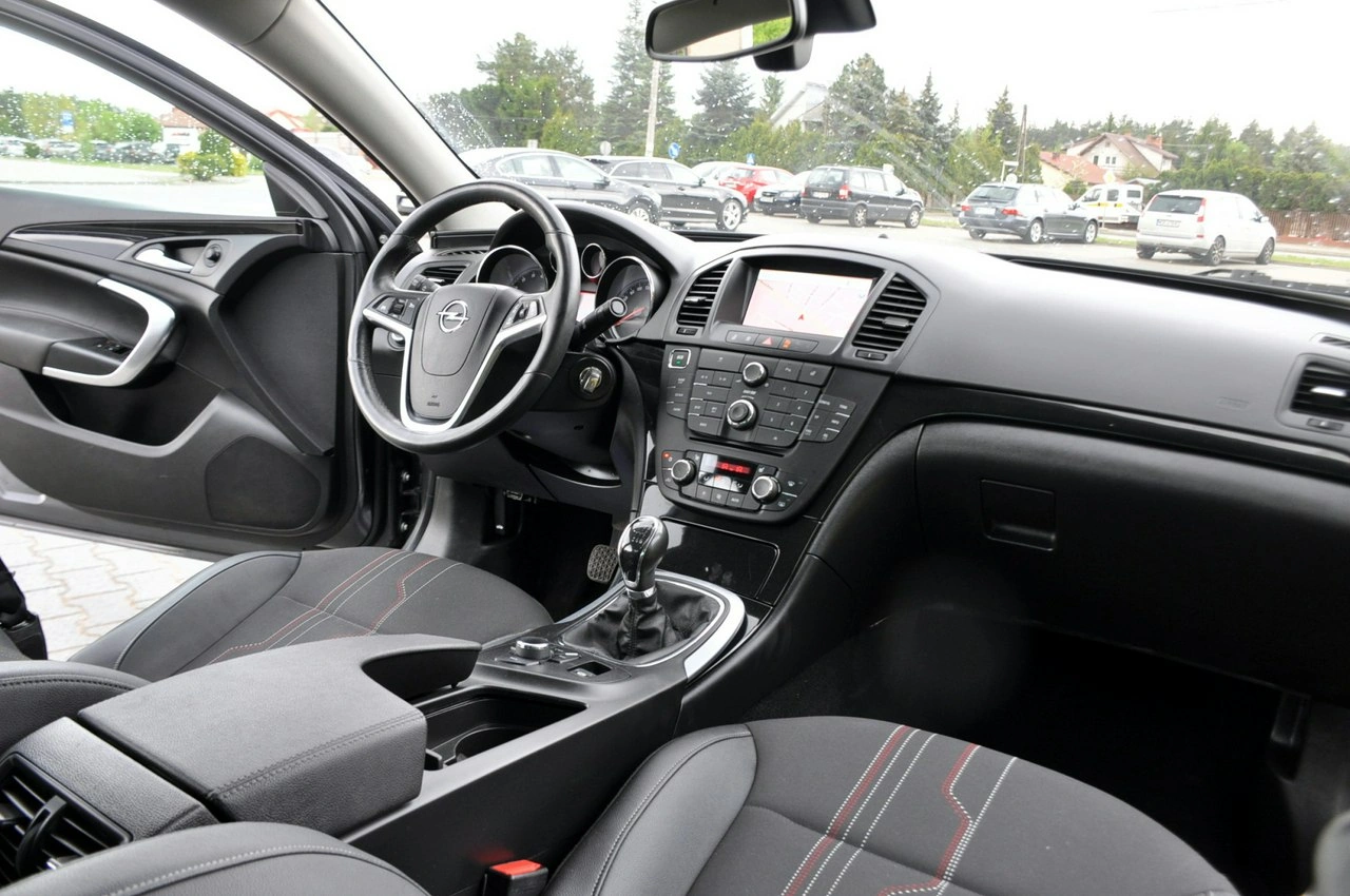 Opel Insignia - Zdjęcie 23